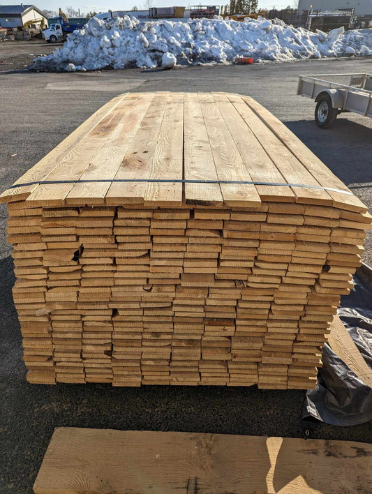 Planche de pruche 1x5x8 à 6$ la planche. - Parfait pour bacs de jardinage, cloture, revêtement de cabanon ou autre. - Le bois n'est pas sec. - Possibilité d'avoir d'autres format sur commande. - Livraison possible avec supplément