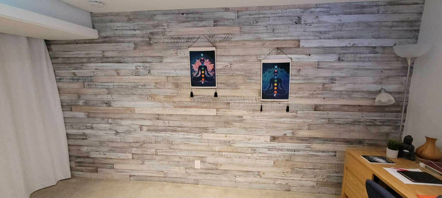 Planches de bois recyclées blanchies 3 1/2 " de large par 40 " de long (en moyenne) prix au pied carré